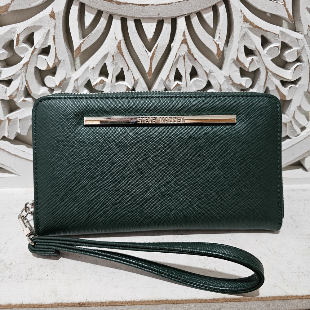 Steve Madden Green Wristlet Clutch
